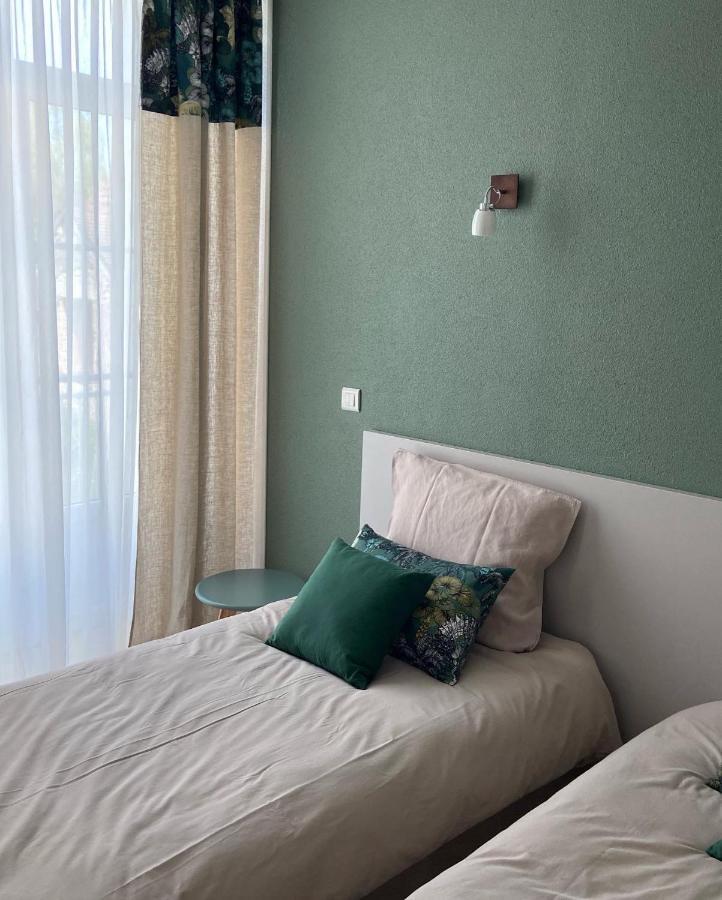 La Rose Des Vents Bed & Breakfast Saint-Symphorien-de-Marmagne Bagian luar foto